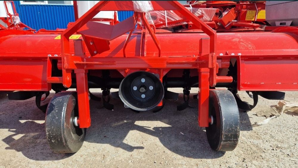 Почвофреза Польша.  LISICKI 2.1м.