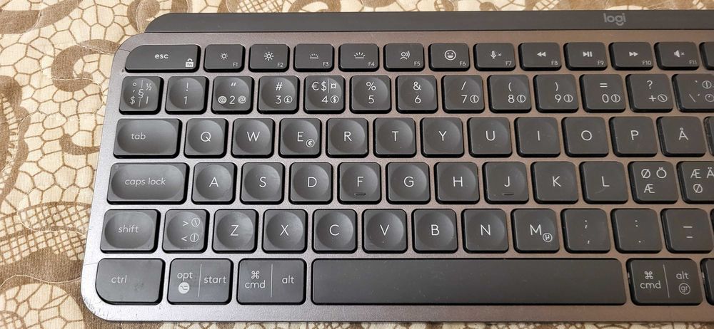 Logitech MX Keys (LOGI) Tastatura Wireless Bluetooth folosita  160 Lei