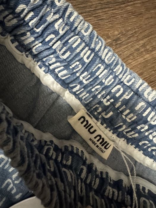 **Дънки MIU MIU**