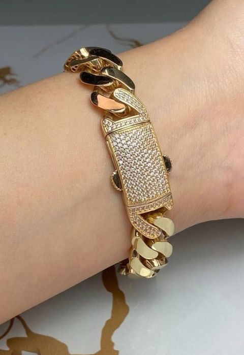 Продам золотой браслет