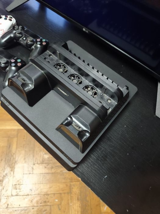 Urgent. Vind ps4