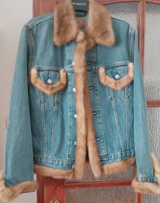 Geacă Levis  cu blana naturala