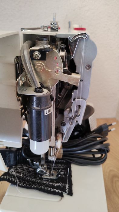 Шевна машина NECCHI 559