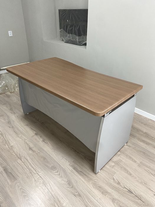 Рабочий стол мдф