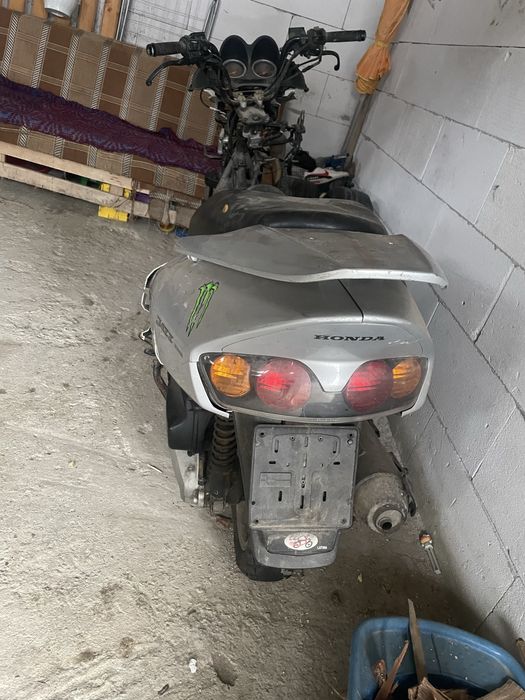 Vand honda jazz functional 250 pret 1000 de lei