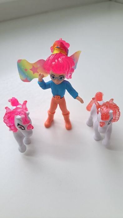 Фигурки Киндер Unicorns на обмен/продажу