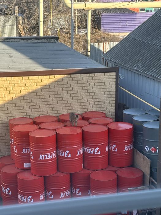 продам 200-литровые бочки