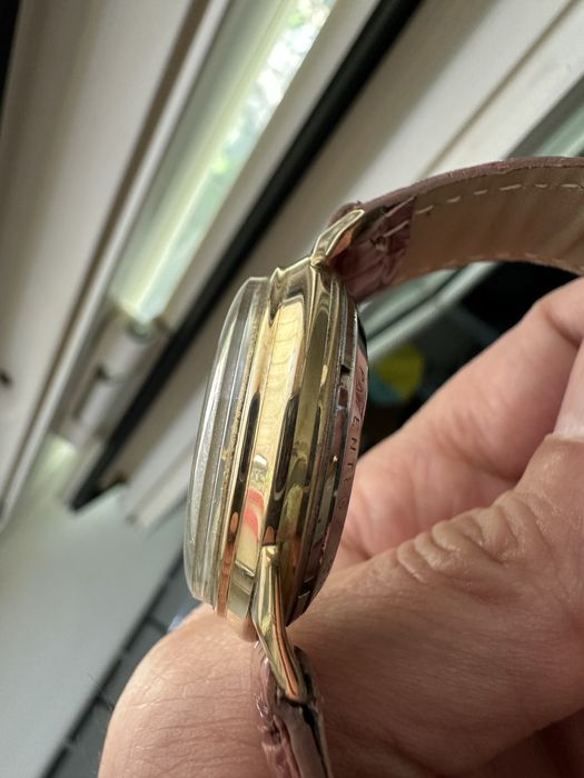 Часы Bulova Accutron