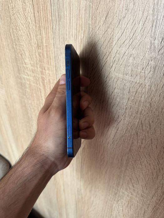 Продам Телефон Айфон 12 128Gb