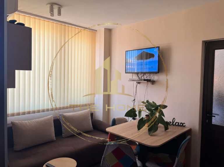 Дава се под наем Двустаен апартамент в Варна, Център - 50 кв.м за 508.47 € - Снимка #1
