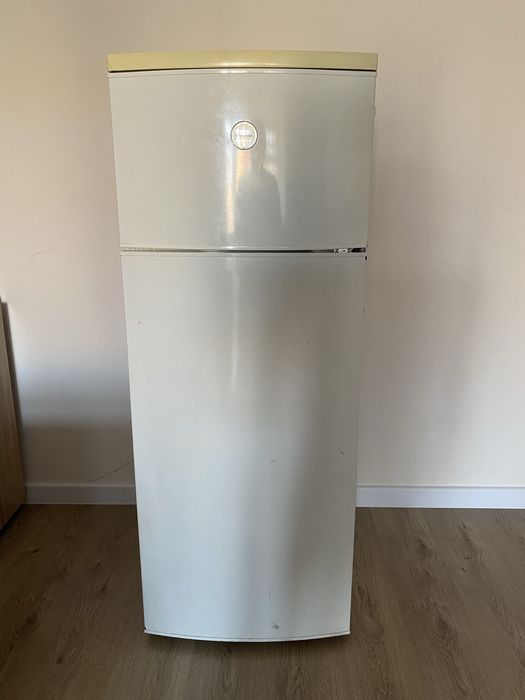 Продам холодильник в хорошем состоянии. Работает исправно.