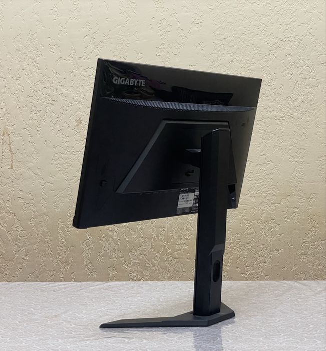 Monitor GIGABYTE G24F2 180Hz (OC)