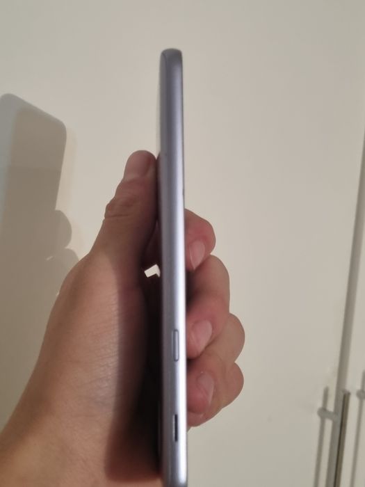 Samsung j8 идеальное состояние