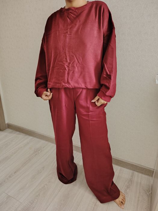 Срочно продам спортивные костюмы