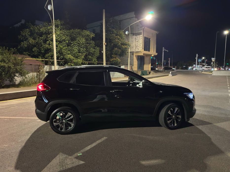 Chevrolet Tracker 2