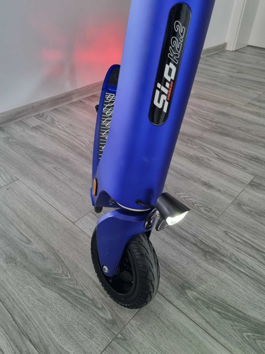 Trotinetă electrică Si.o K2.2 – doar 6 km – albastru metalizat