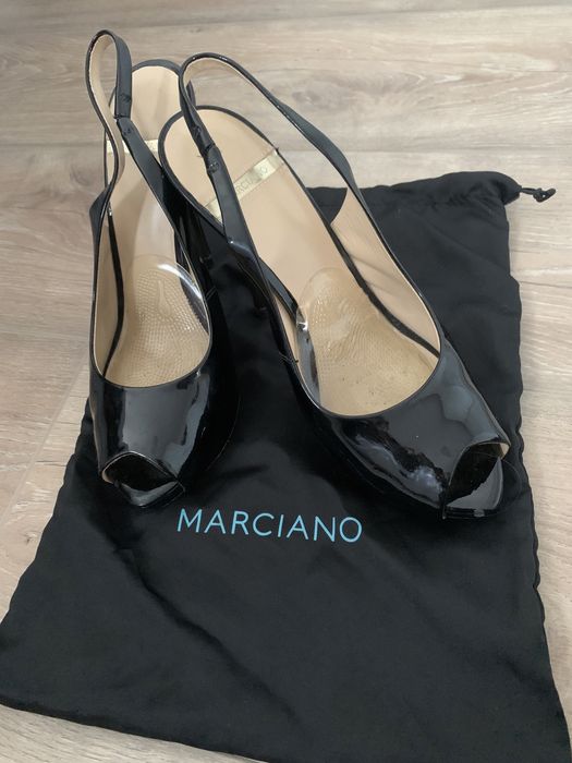 Високи обувки Guess