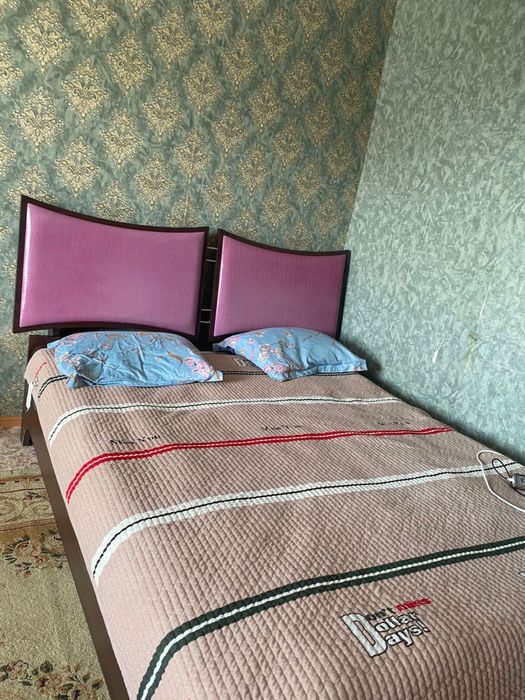 Продам спальный гарнитур (комод имеется)