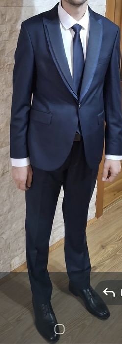 Costum elegant bleumarin