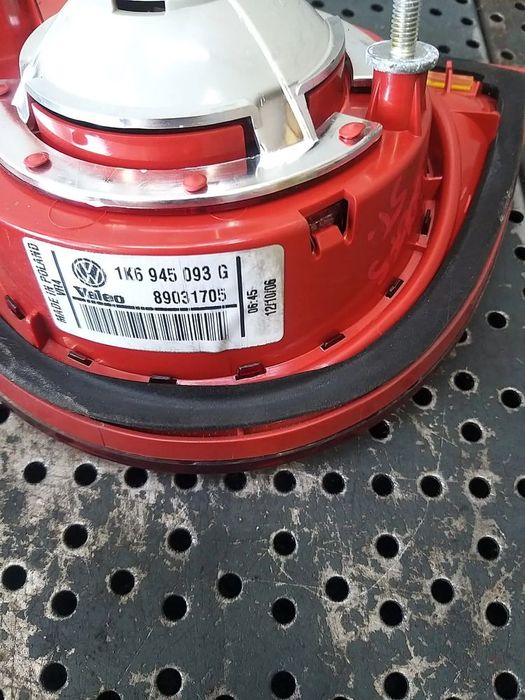 Stop tripla lampa haion vw golf 5 1k 1k6945093g 89031705