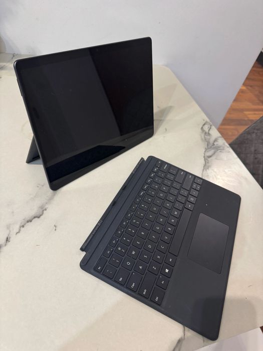 Microsoft Surface Pro 8 на windows . Сенсорный Ноутбук - планшет
