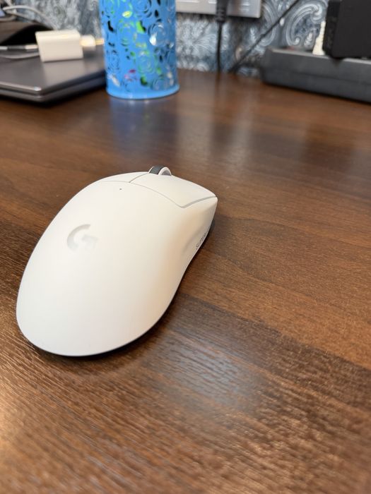 Продам мышку Logitech Superlight 2