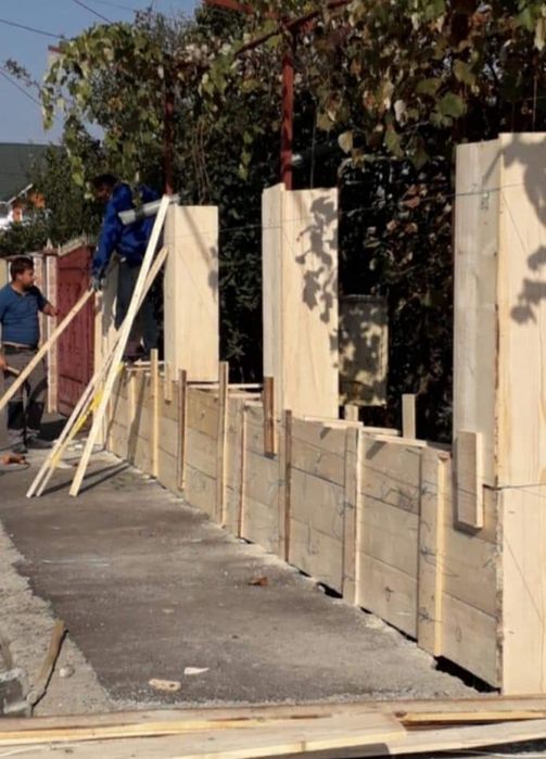 Construim garduri orice model la cererea clientului
