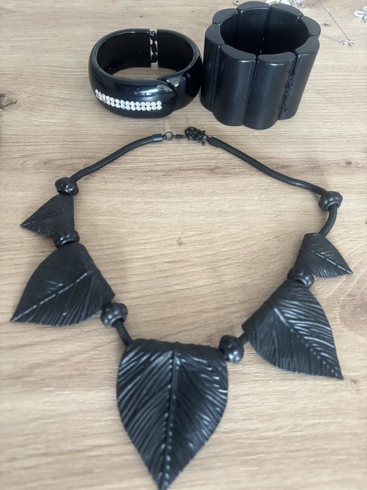 Бижута метал, кожа, сребро