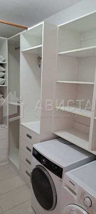 Дава се под наем Тристаен апартамент в София, Център - 130 кв.м за 1600 € - Снимка #11