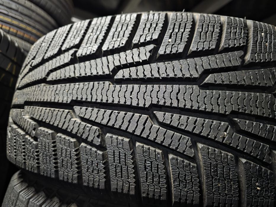 4бр Като нови зимни гуми 205 55 16- Nokian