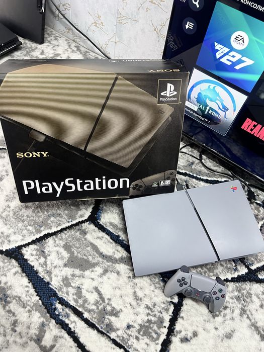 PlayStation 5 slim (Limited Edition 30 years)