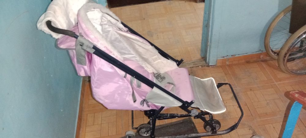 Продам коляску и сани трансформер