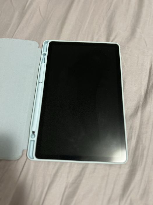 Vând tabletă Samsung Galaxy Tab S6 Lite – 64 GB, cu S Pen
