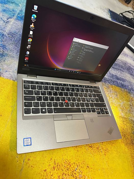 laptop lenovo L390 , placa baza, display , carcasa ok