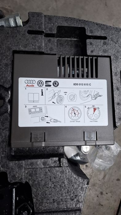 Vand kit compressor, cheie roti cric  Passat B7