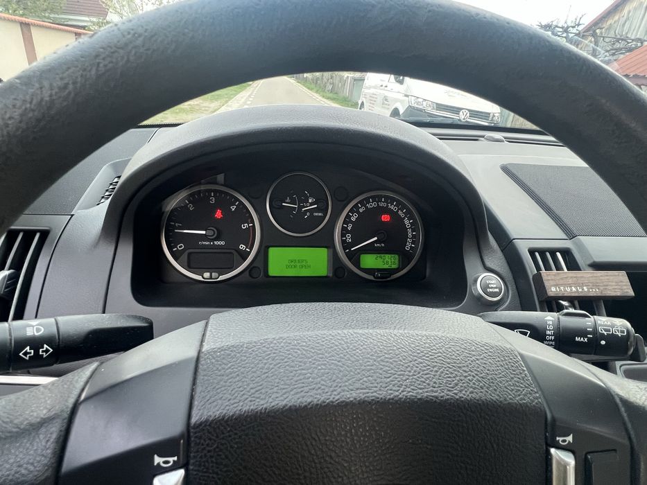Land rover freelender 2 2011