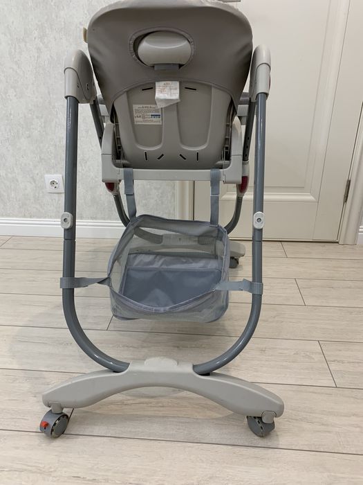 Продам столик для кормления