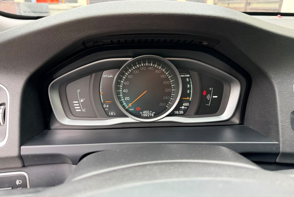 Vand Volvo v60 D2