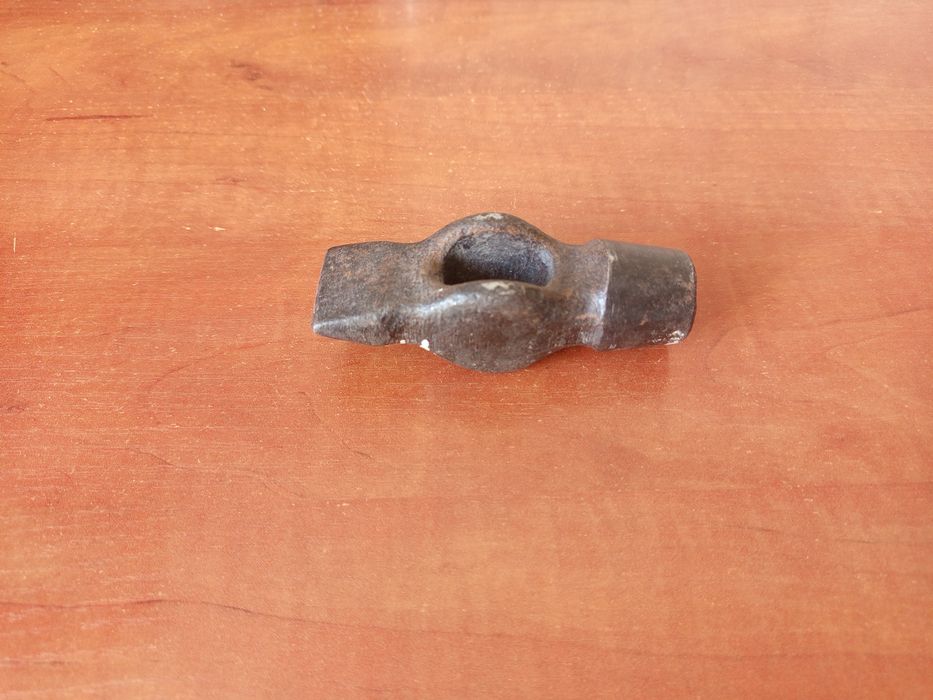 Молоток сапожный