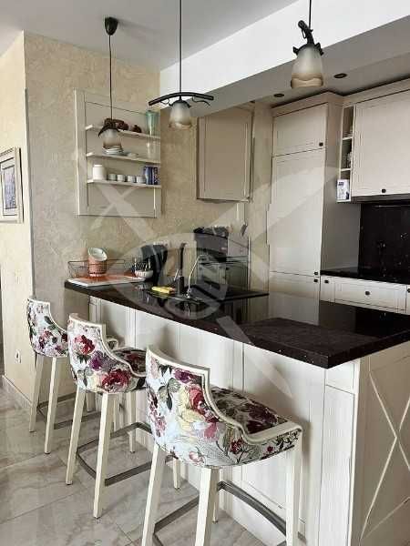 Продава се Многостаен апартамент в Свети Влас - 216 кв.м за 850 €/кв.м - Снимка #1