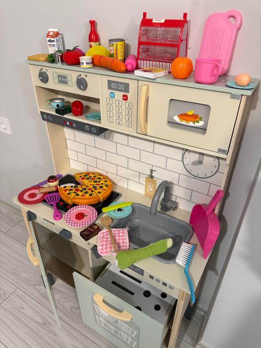 Детска дървена кухня