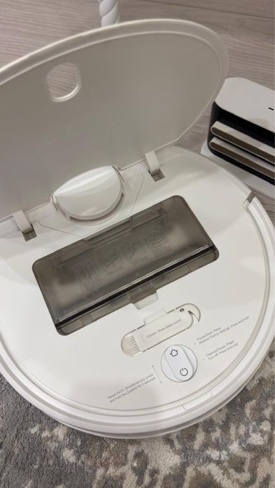 робот пылесос от XIAOMI Mi Robot Vacuum