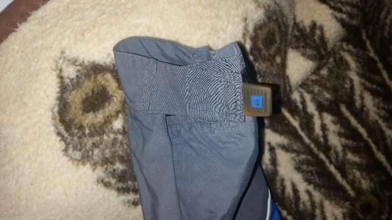 Продавам оригинално яке "Quiksilver"