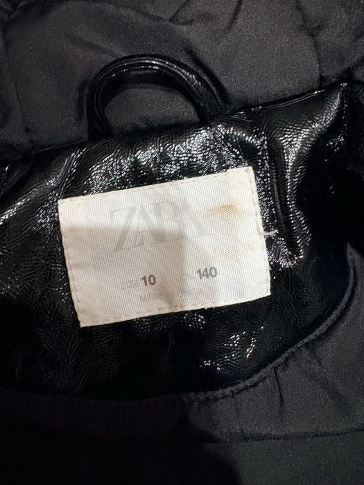Geaca fetite Zara, neagra, impermeabila, 10 ani
