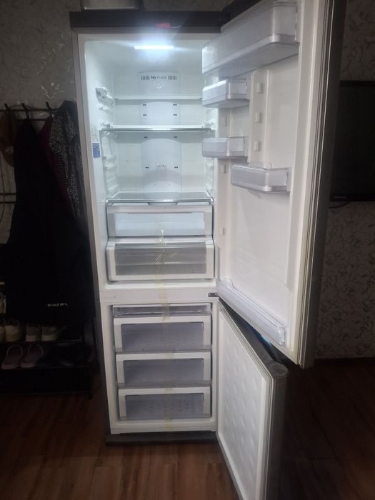 Продам холодильник