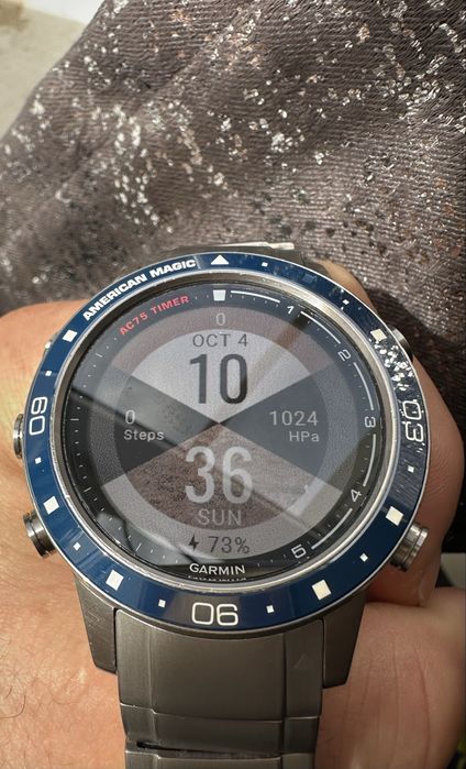 MARQ Garmin Captain TITANIUM Edition American Magic   Sapphire bombat ecran