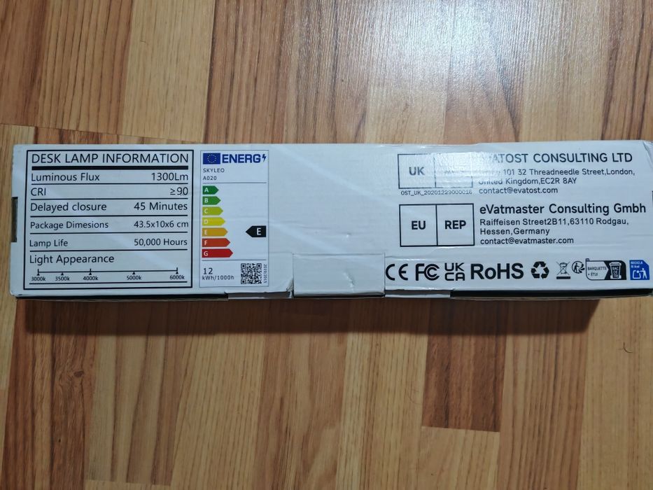 Lampi de birou led cu încărcare wireless sau cu lupa