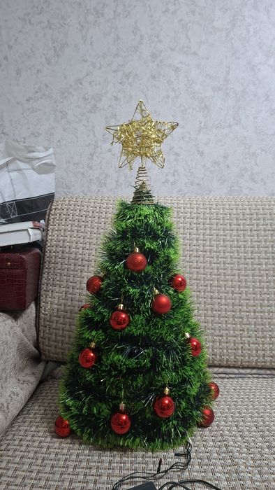 Елка миниатюрная