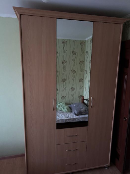 Отдам шкаф даром