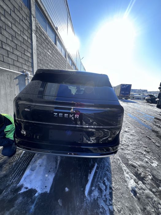 Zeekr 9X Ultra 55kw sotuvda